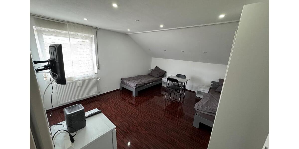 Wohnen auf Zeit Kötz - 7 Zimmer, 170 m&sup2;, 25&euro; | Angebot:23863565