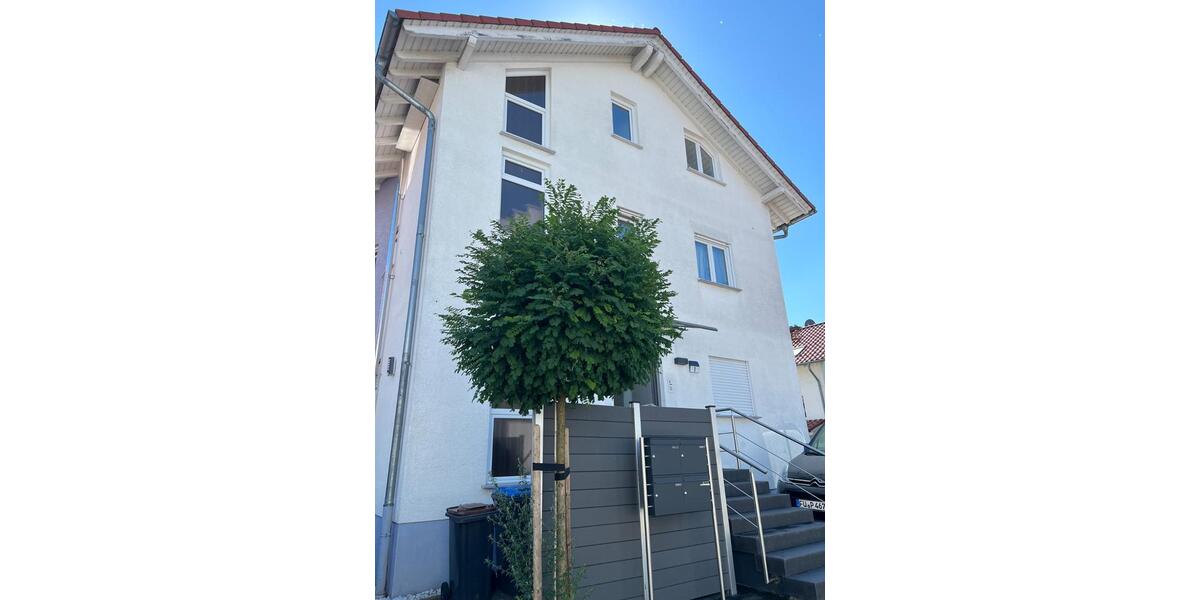Etagenwohnung Karben - 3 Zimmer, 85 m&sup2;, 1.160&euro; | Angebot:25022420