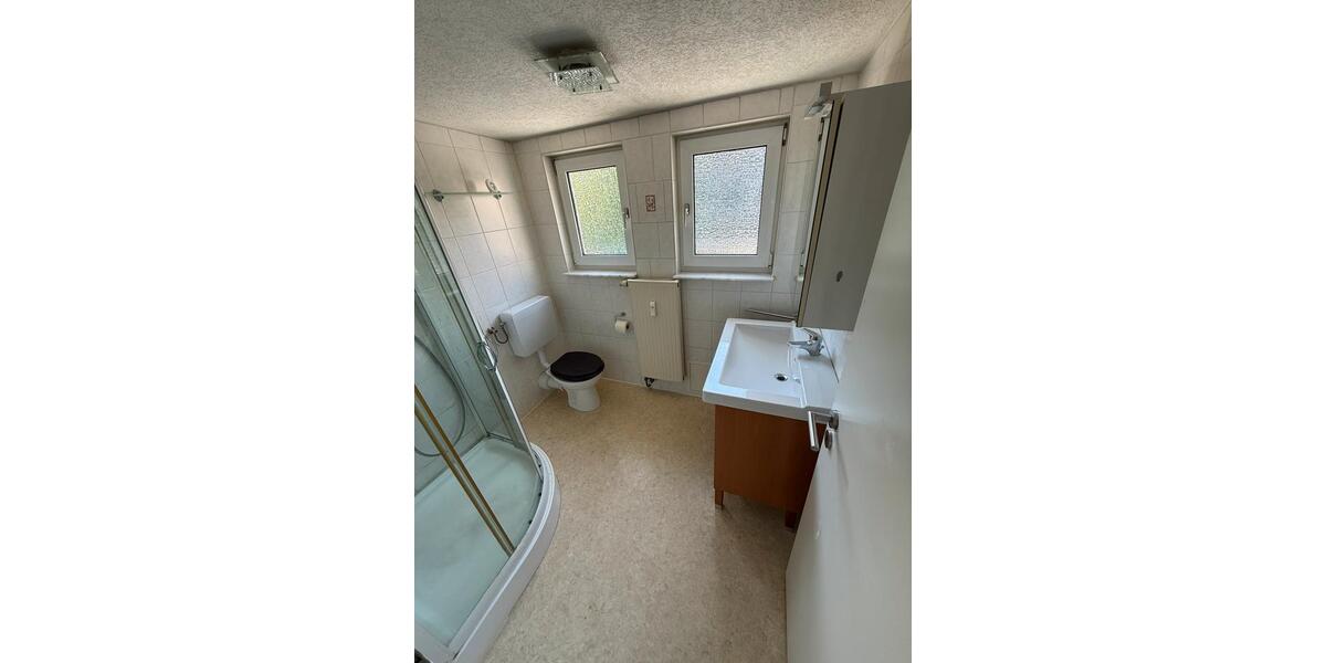 Dachgeschoßwohnung Kreuztal - 3 Zimmer, 72 m&sup2;, 550&euro; | Angebot:26692777