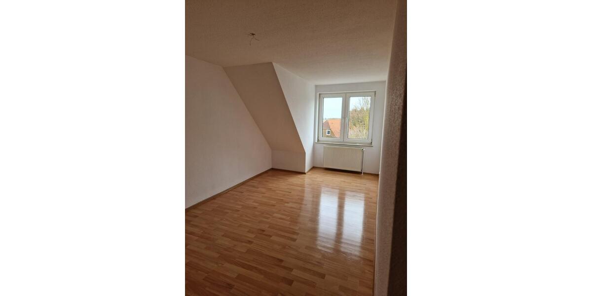Etagenwohnung Wanzleben-Börde Börde - 3 Zimmer, 81 m&sup2;, 460&euro; | Angebot:26262561