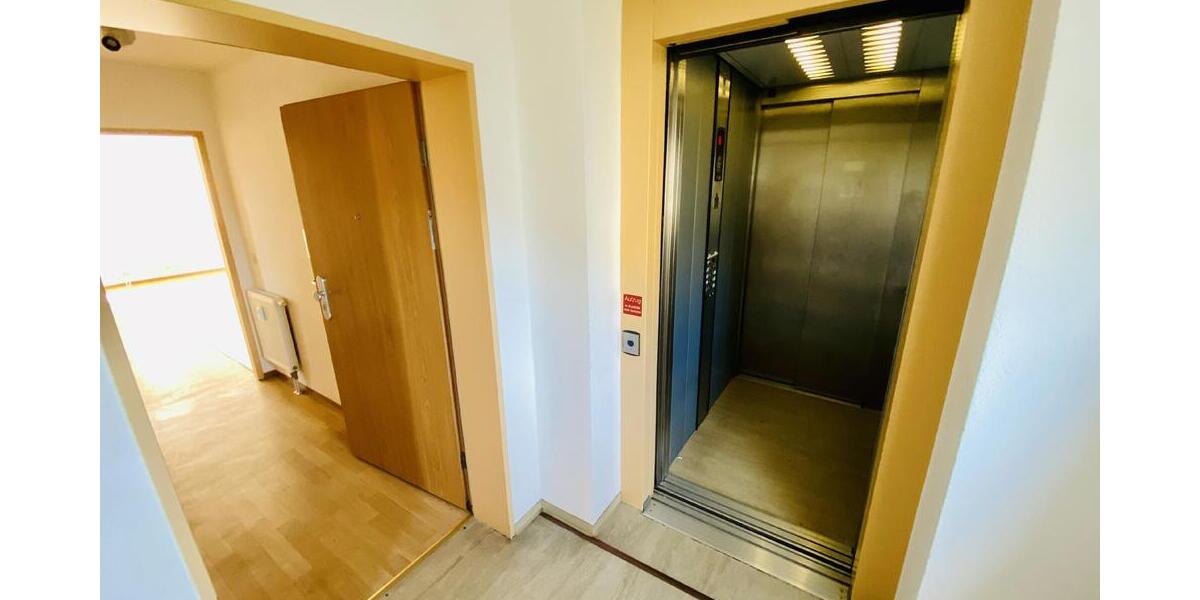Süd-Balkon! 2-Raum Wohnung mit Dusche, Aufzug im Haus und Tiefgarage! - Etagenwohnung Gera Alt-Bieblach | Angebot:27119921