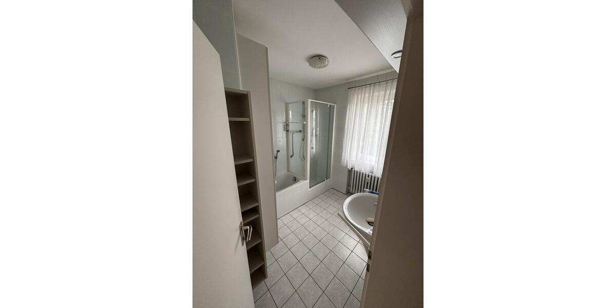 Etagenwohnung Haßfurt - 3 Zimmer, 106 m&sup2;, 950&euro; | Angebot:26381877