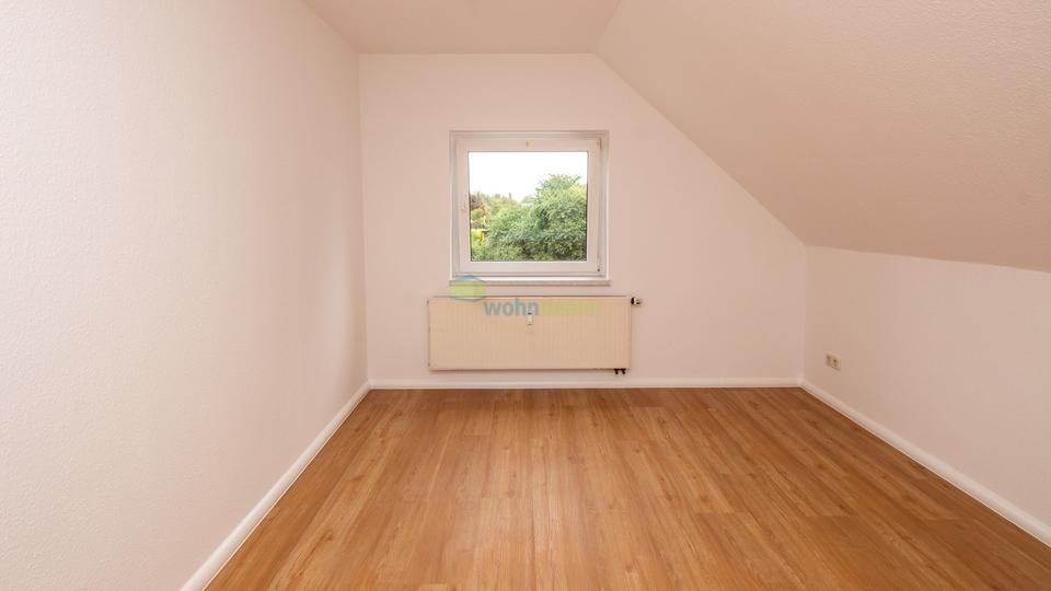 Dachgeschoßwohnung Borna - 2 Zimmer, 37 m&sup2;, 269&euro; | Angebot:25649728