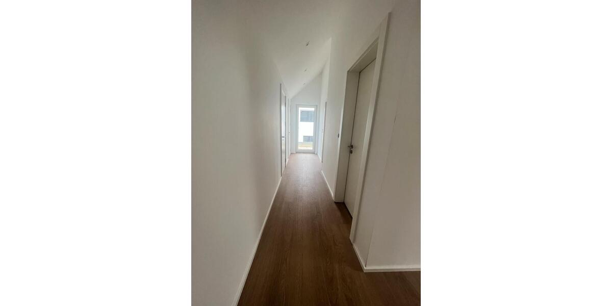 Dachgeschoßwohnung Lichtenwald - 3.5 Zimmer, 90 m&sup2;, 1.295&euro; | Angebot:24514651