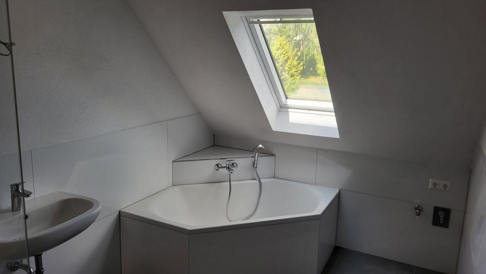 Dachgeschoßwohnung Zeitz - 3 Zimmer, 82 m&sup2;, 440&euro; | Angebot:25974887