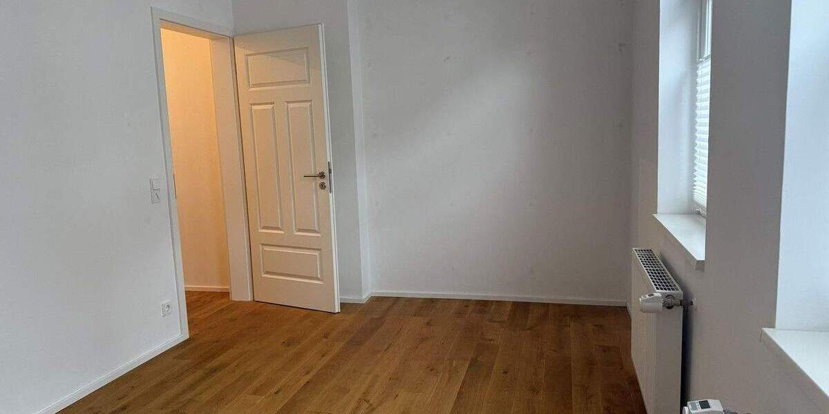 Mehrfamilienhaus, Wohnhaus Frankfurt Höchst - 4 Zimmer, 120 m&sup2;, 2.150&euro; | Angebot:24670171