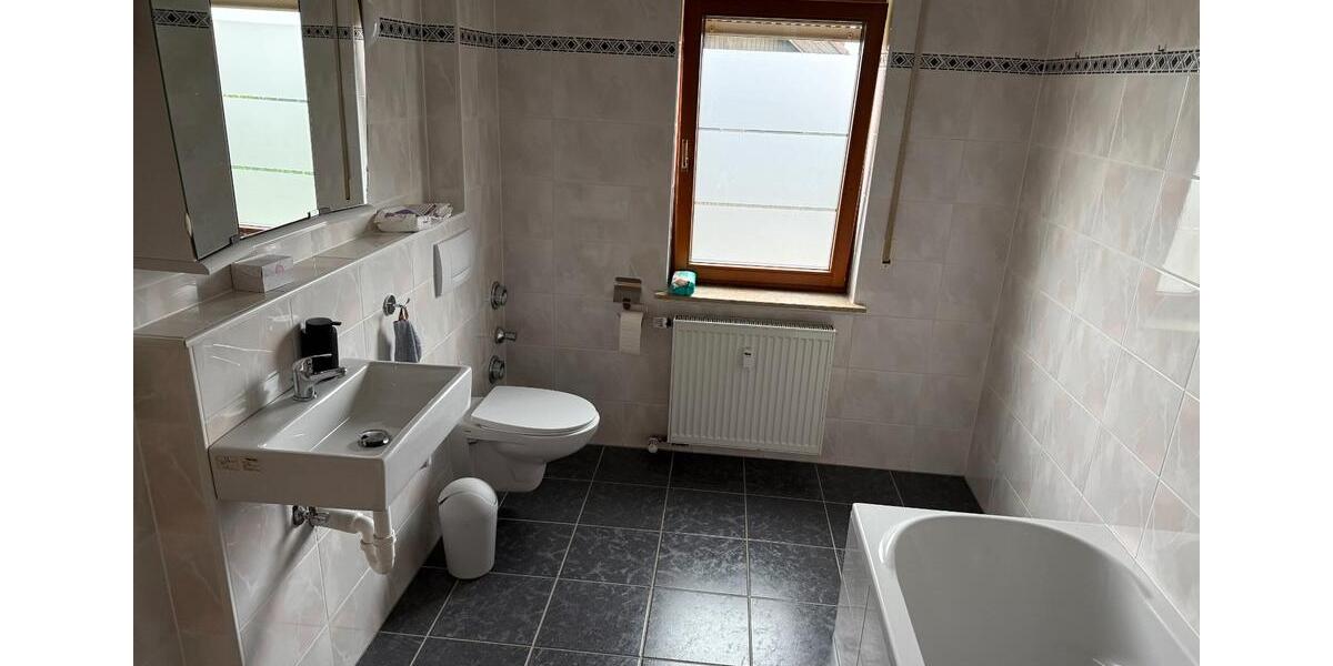 Etagenwohnung Haßfurt - 3 Zimmer, 96 m&sup2;, 780&euro; | Angebot:26481253