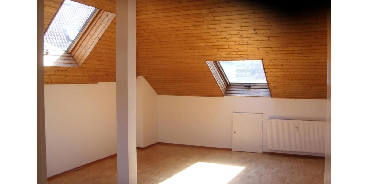 Doppelhaushälfte Eschborn - 4.5 Zimmer, 126 m&sup2;, 1.990&euro; | Angebot:26253882