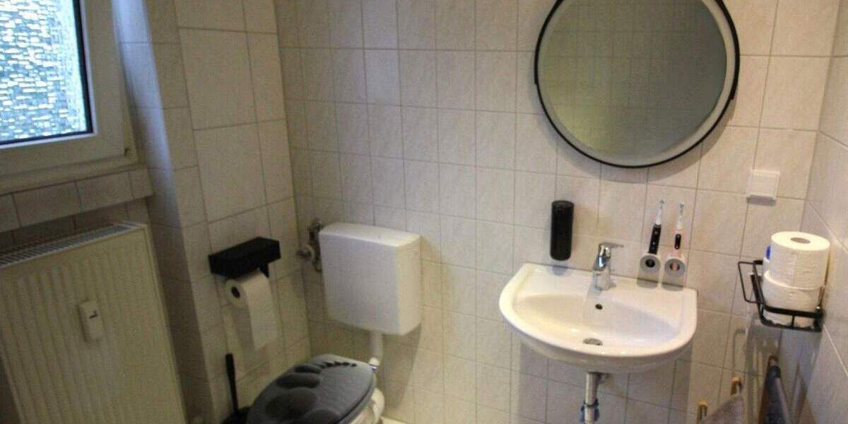 Großzügige 4-Zimmer-Wohnung (105 m²) mit Balkon, Weitblick, Kamin & Garage 4 zimmer