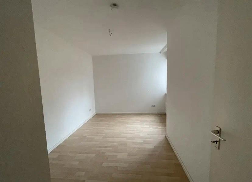 3 Zimmer Wohnung in Stuttgart Mitte 70182 - Jobcenter möglich! 3 zimmer