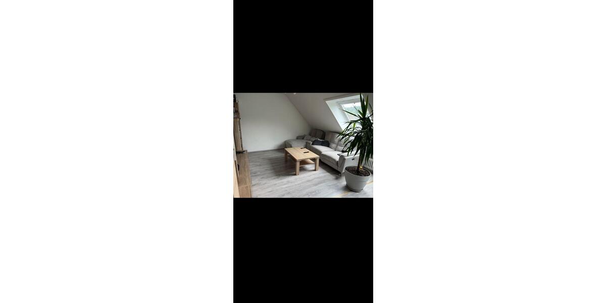 Dachgeschoßwohnung Pforzheim - 4.5 Zimmer, 94 m&sup2;, 950&euro; | Angebot:26640247