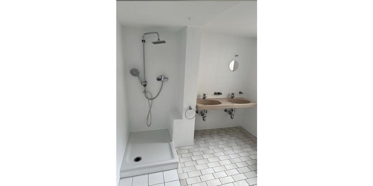 Etagenwohnung Reutlingen Reutlingen (Kernstadt) - 6 Zimmer, 130 m&sup2;, 1.300&euro; | Angebot:26589595