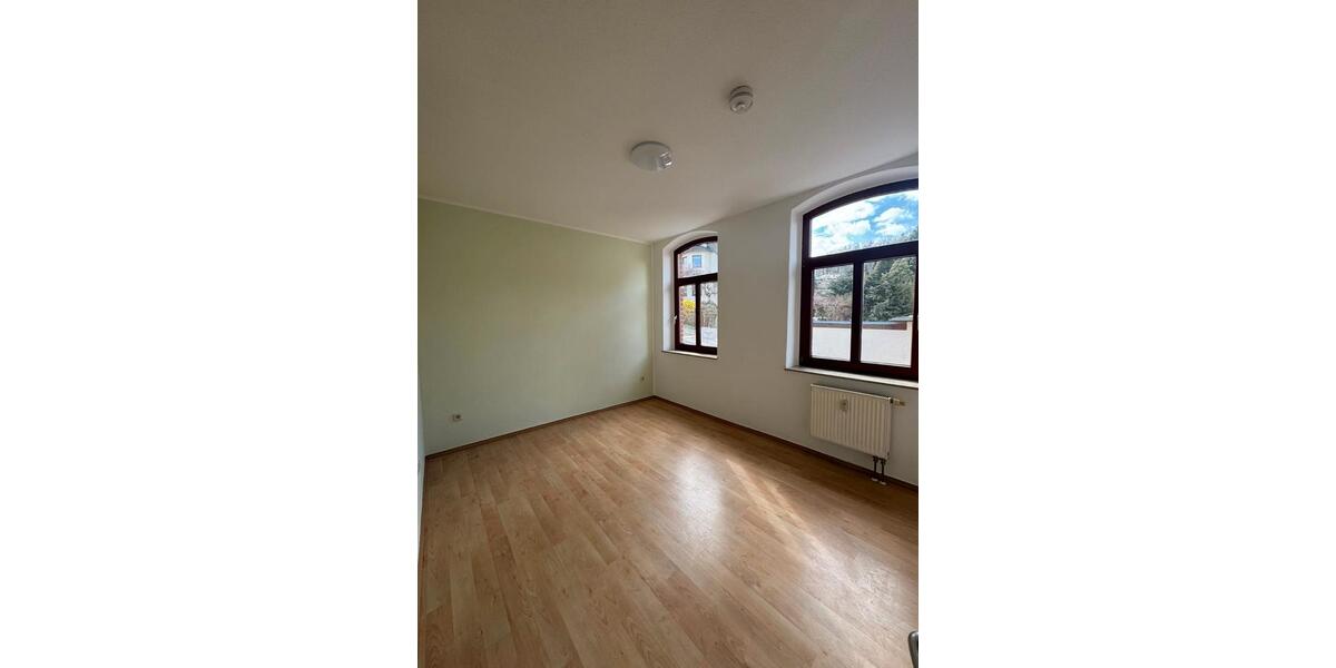 Erdgeschoßwohnung Reichenbach im Vogtland - 2 Zimmer, 42 m&sup2;, 300&euro; | Angebot:26122009