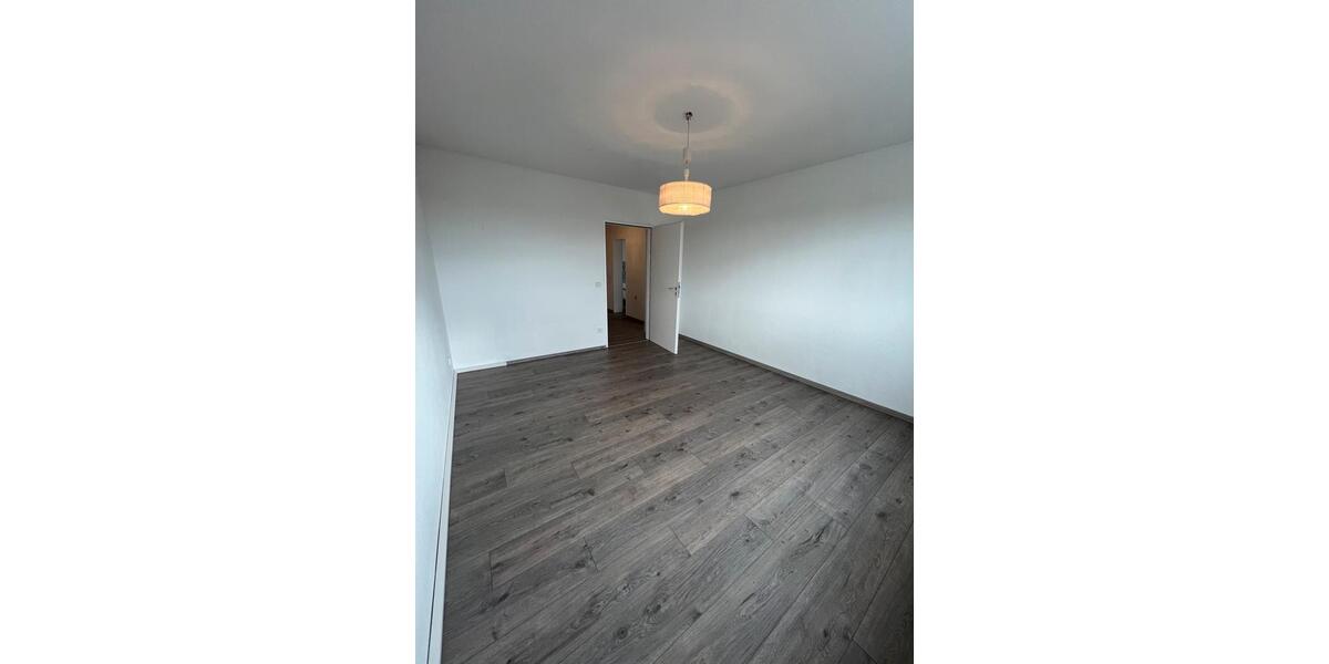 Etagenwohnung Bischofsheim - 2 Zimmer, 63 m&sup2;, 1.250&euro; | Angebot:26613022