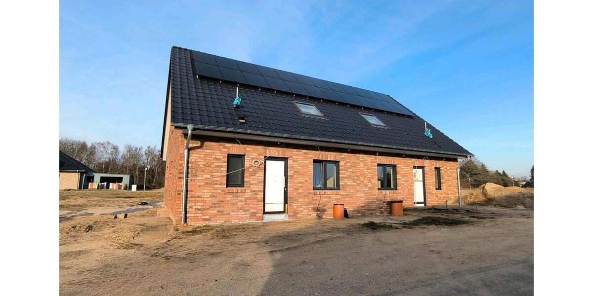 Doppelhaushälfte Heide - 4 Zimmer, 110 m&sup2;, 1.250&euro; | Angebot:24816312