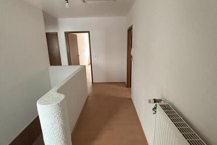 Große, helle 4-ZKB-Wohnung (85 qm) in ruhiger Lage in Elm 4 zimmer