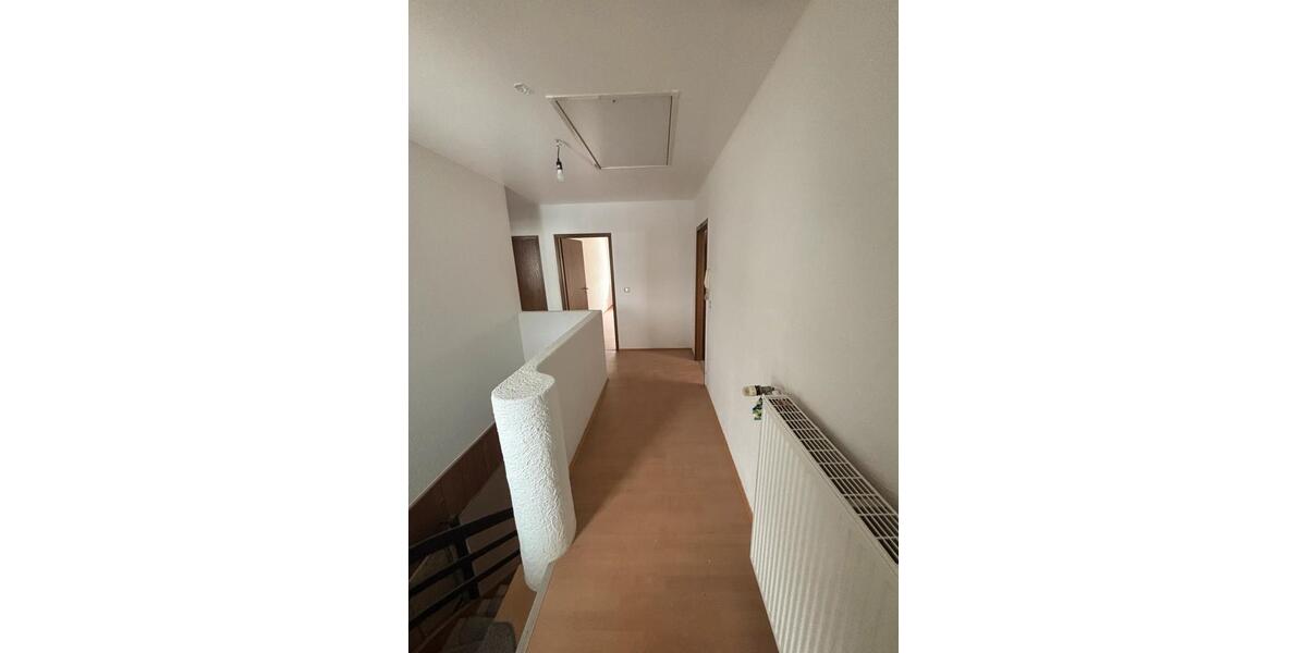 Große, helle 4-ZKB-Wohnung (85 qm) in ruhiger Lage in Elm 4 zimmer
