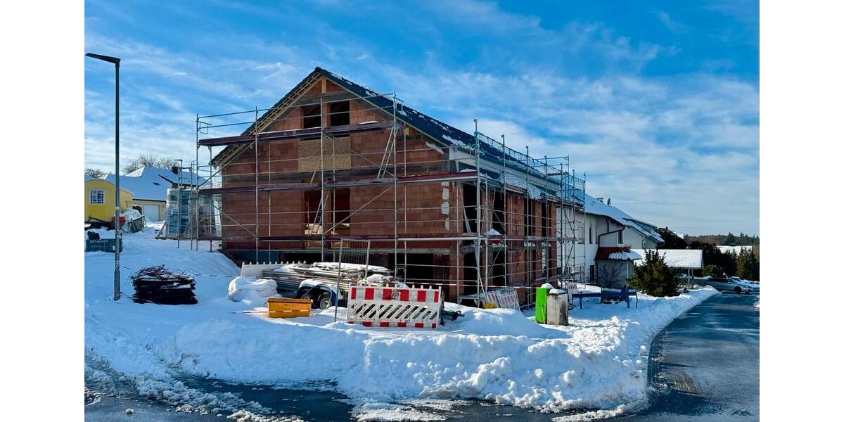 Doppelhaushälfte Rosenberg - 7 Zimmer, 183 m&sup2;, 1.750&euro; | Angebot:24541670