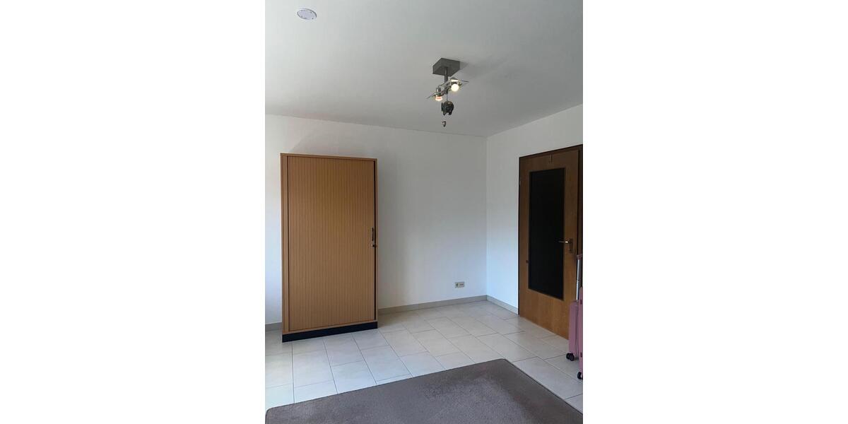 Wohnen auf Zeit Buckenhof - 18 Zimmer, 90 m&sup2;, 530&euro; | Angebot:26421470