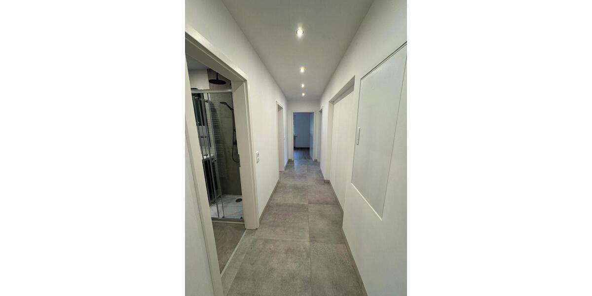 Etagenwohnung Hauneck - 5 Zimmer, 100 m&sup2;, 1.400&euro; | Angebot:25017055