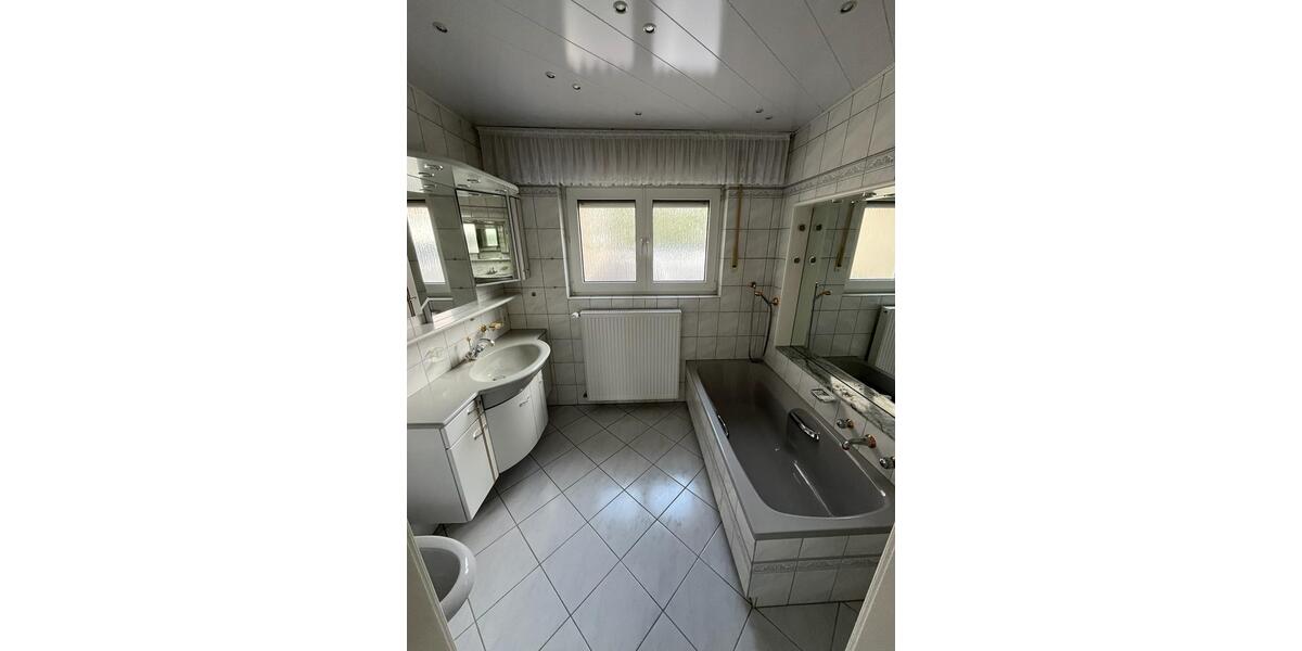 Etagenwohnung Seeheim-Jugenheim Jugenheim - 6 Zimmer, 150 m&sup2;, 1.630&euro; | Angebot:25144571