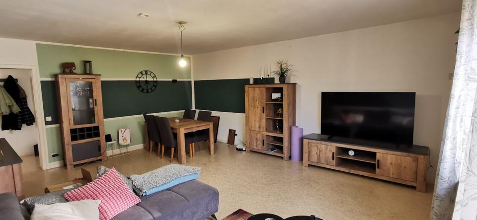 Etagenwohnung Saarbrücken - 3 Zimmer, 95 m&sup2;, 990&euro; | Angebot:26556727