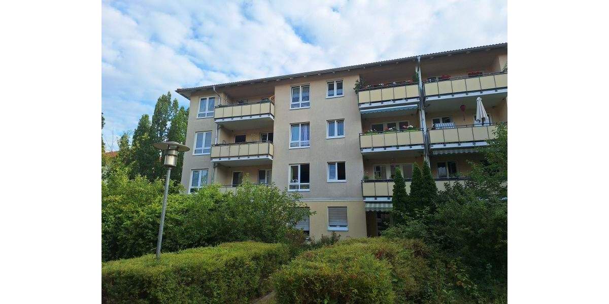 Etagenwohnung Dresden Mickten - 2 Zimmer, 61 m&sup2;, 672&euro; | Angebot:26228353