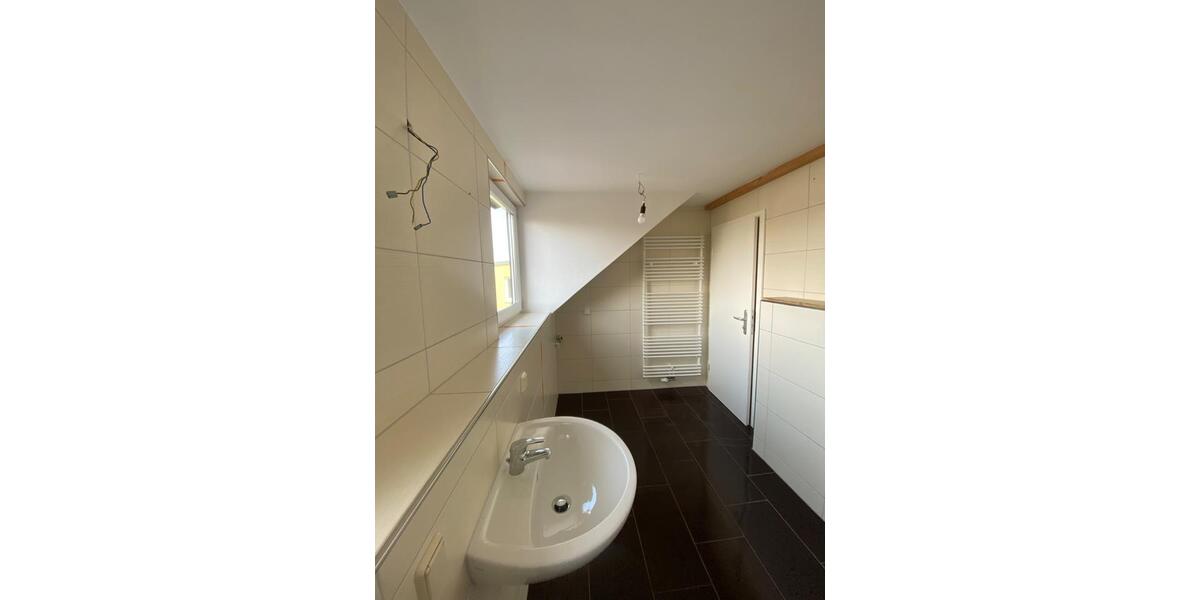 Dachgeschoßwohnung Wurzen - 2.5 Zimmer, 64 m&sup2;, 450&euro; | Angebot:26023074