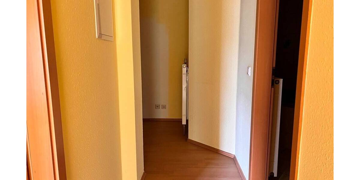 Etagenwohnung Plauen Westend - 2 Zimmer, 67 m&sup2;, 335&euro; | Angebot:26308225
