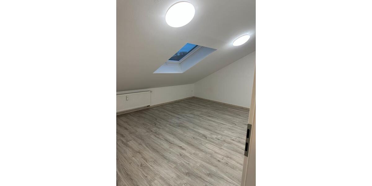 Dachgeschoßwohnung Frontenhausen - 2.5 Zimmer, 60 m&sup2;, 700&euro; | Angebot:25782838