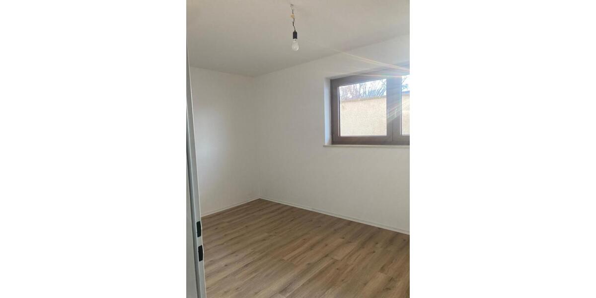 Etagenwohnung Zachenberg - 2 Zimmer, 70 m&sup2;, 490&euro; | Angebot:24676676