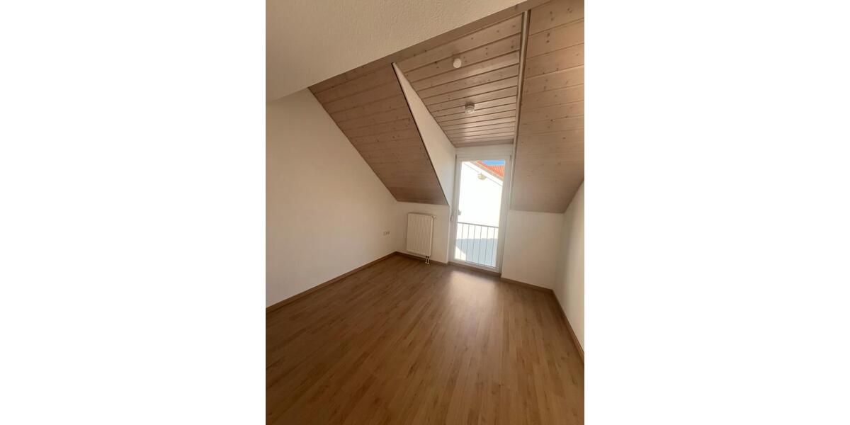 Dachgeschoßwohnung Lorch - 2 Zimmer, 60 m&sup2;, 660&euro; | Angebot:26007788