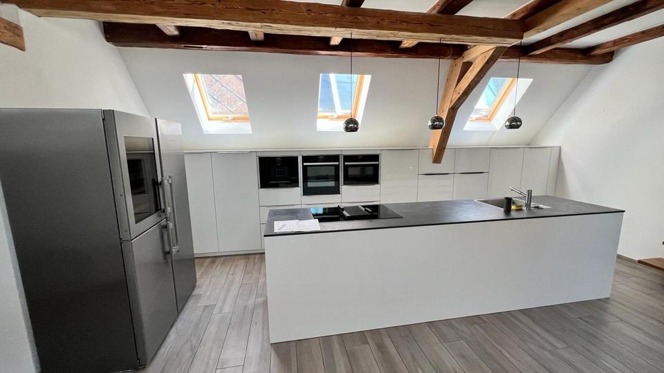 7 Zimmer Wohnung mit Balkon im Zentrum von Neustadt 7 zimmer