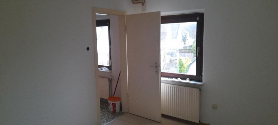 Dachgeschoßwohnung Siegen Kaan-Marienborn - 1 Zimmer, 33 m&sup2;, 350&euro; | Angebot:25221211