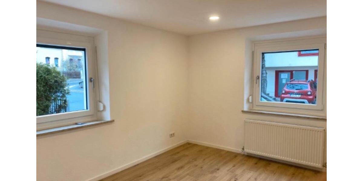 Erdgeschoßwohnung Amberg - 3 Zimmer, 80 m&sup2;, 800&euro; | Angebot:26535724