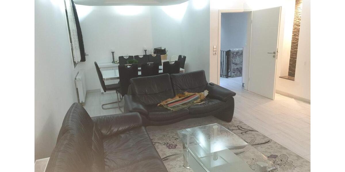 Erdgeschoßwohnung Bergneustadt - 5 Zimmer, 122 m&sup2;, 1.600&euro; | Angebot:26536645