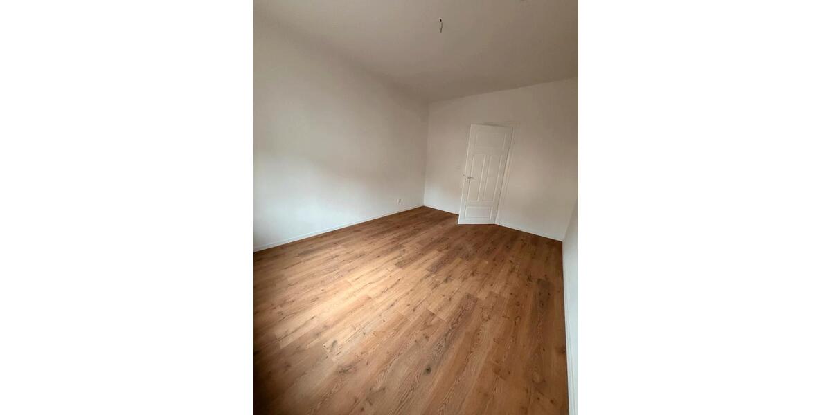 Etagenwohnung Bad Säckingen - 4.5 Zimmer, 90 m&sup2;, 1.350&euro; | Angebot:26276894