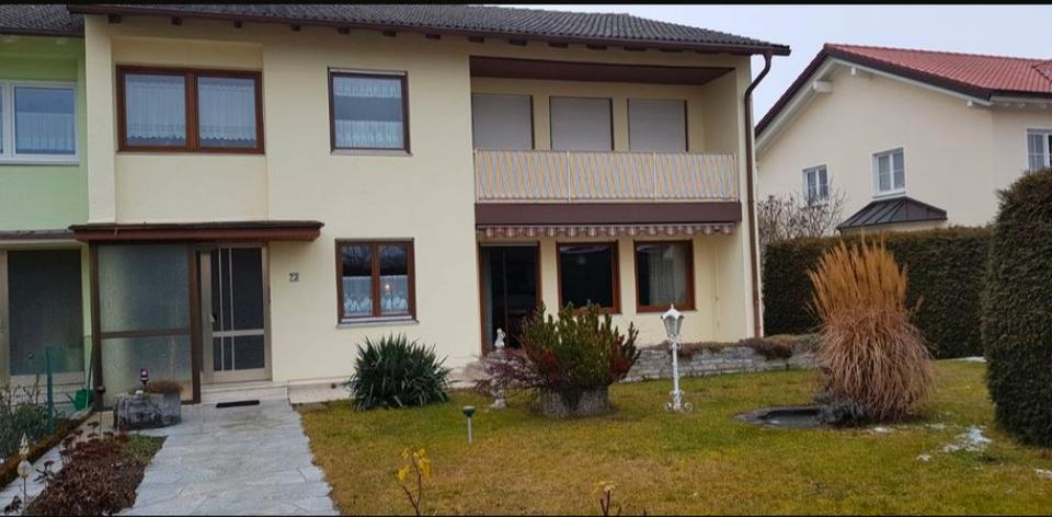 Etagenwohnung Pliening - 3 Zimmer, 90 m&sup2;, 1.500&euro; | Angebot:26613618