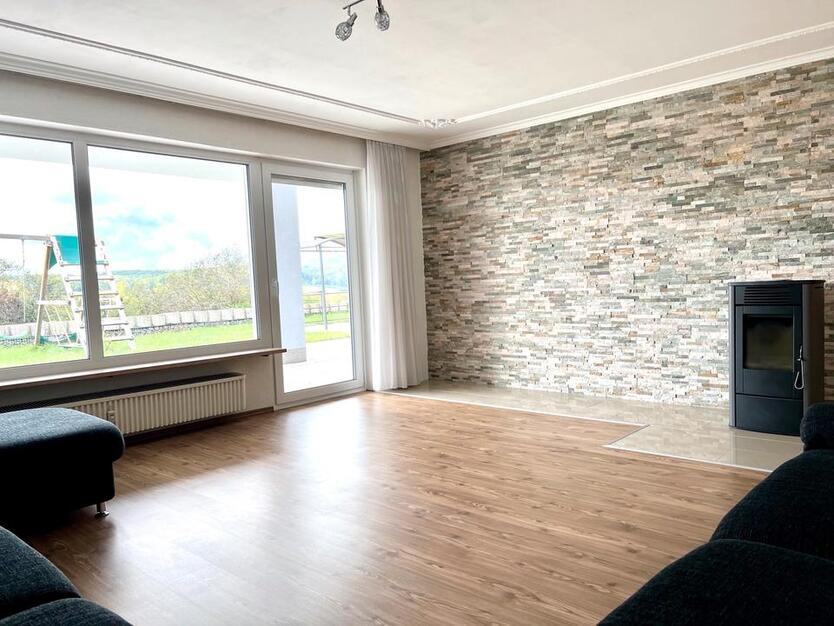 Traumhafte 90 m² 3-Zimmer-Wohnung mit Garten & Weitblick, 96132