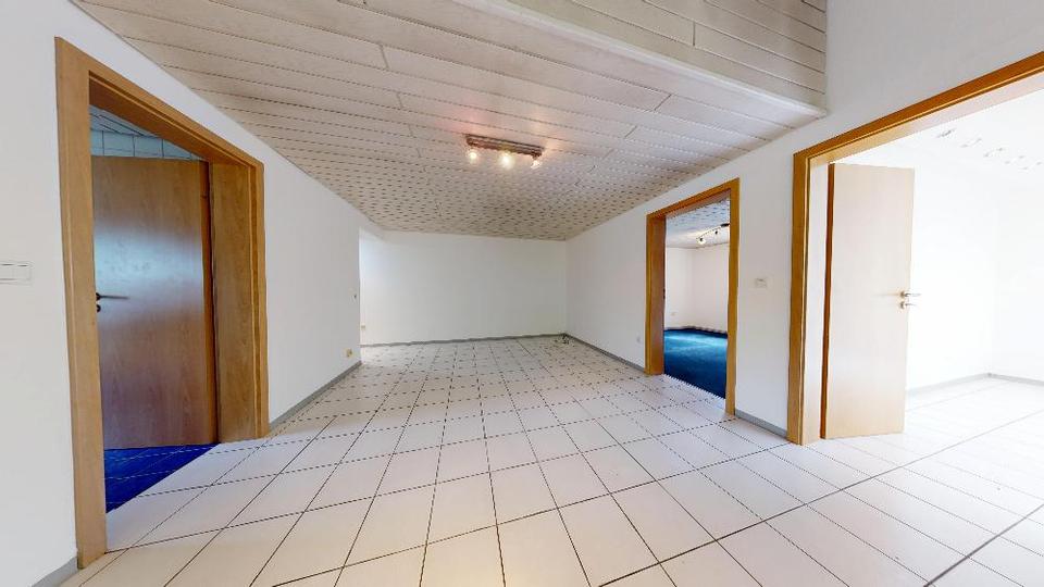 +++Dachgeschosswohnung mit 3 Zimmer, Loggia und Stellplatz in hervorragender Wohnlage +++ 3 zimmer