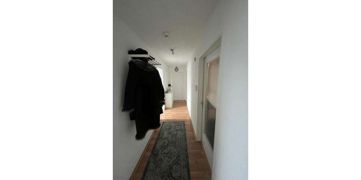Dachgeschoßwohnung Saarbrücken - 3 Zimmer, 76 m&sup2;, 800&euro; | Angebot:26349371