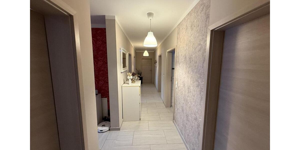 Etagenwohnung Sassenburg - 4 Zimmer, 110 m&sup2;, 1.215&euro; | Angebot:24848560