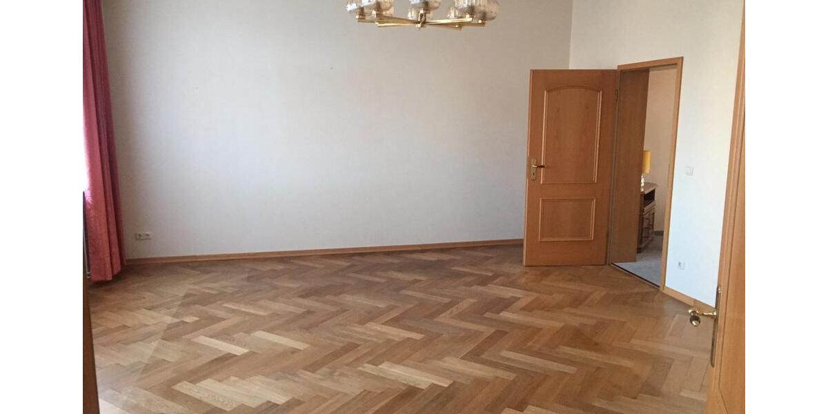 Erdgeschoßwohnung Bitterfeld-Wolfen Bitterfeld - 5 Zimmer, 125 m&sup2;, 1.000&euro; | Angebot:26419946
