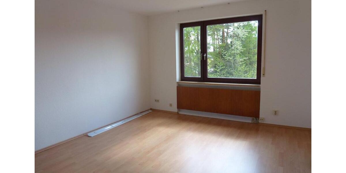 Erdgeschoßwohnung Röttenbach - 3 Zimmer, 144 m&sup2;, 1.050&euro; | Angebot:26129638