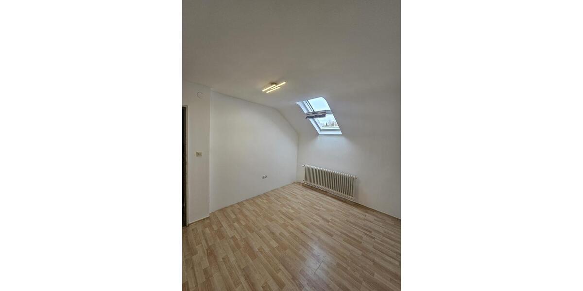 Reihenhaus Welschbillig - 8 Zimmer, 200 m&sup2;, 1.400&euro; | Angebot:25569678