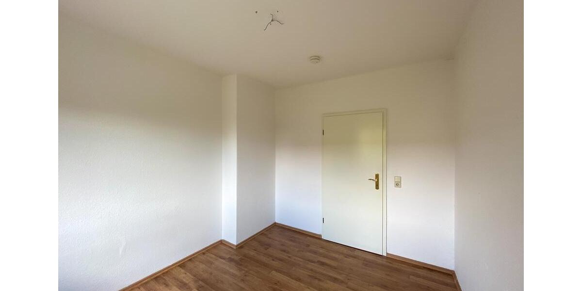 Etagenwohnung Naumburg (Saale) - 4 Zimmer, 82 m&sup2;, 533&euro; | Angebot:17822265