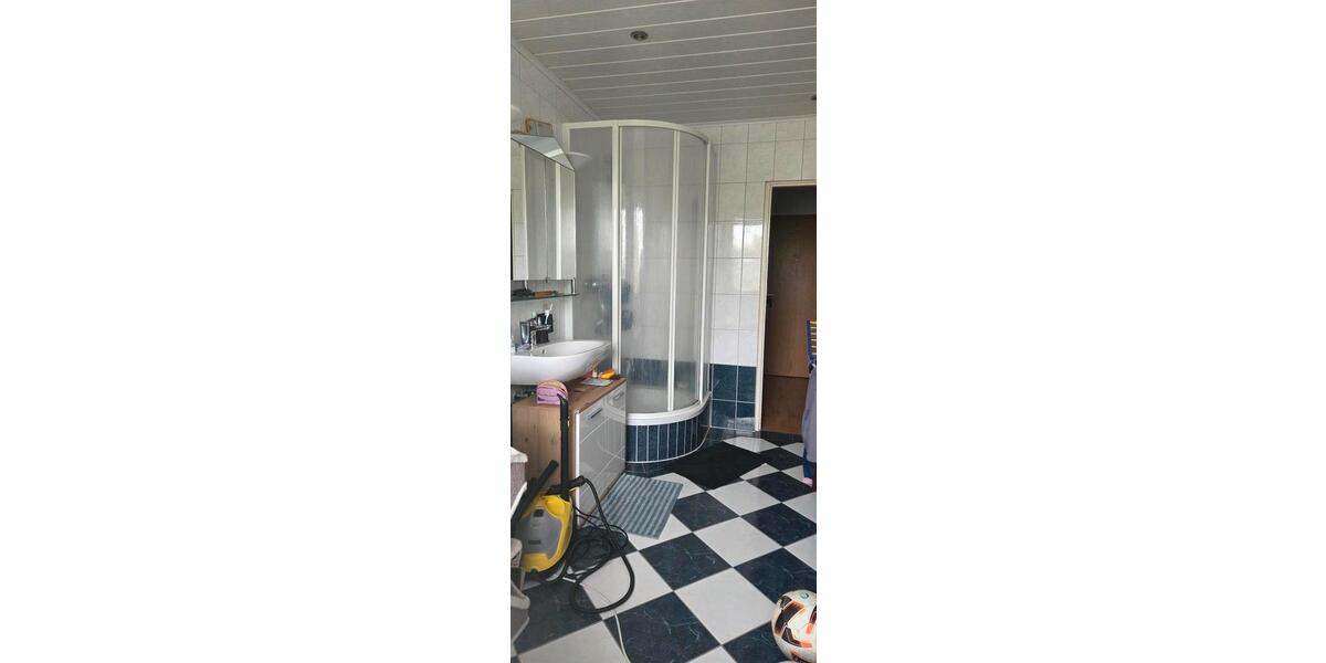 Etagenwohnung Rostock Evershagen - 3 Zimmer, 106 m&sup2;, 1.000&euro; | Angebot:26651736