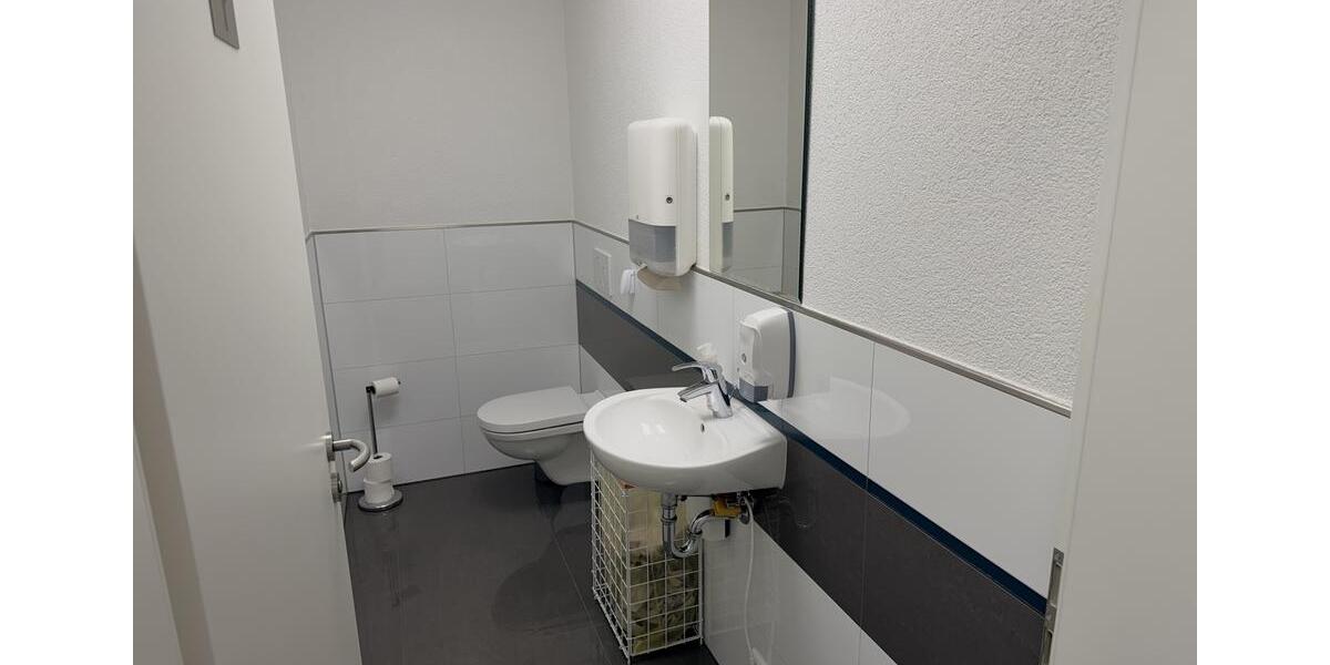 Gewerbeobjekt Schiffweiler - 2.000&euro; | Angebot:24387496