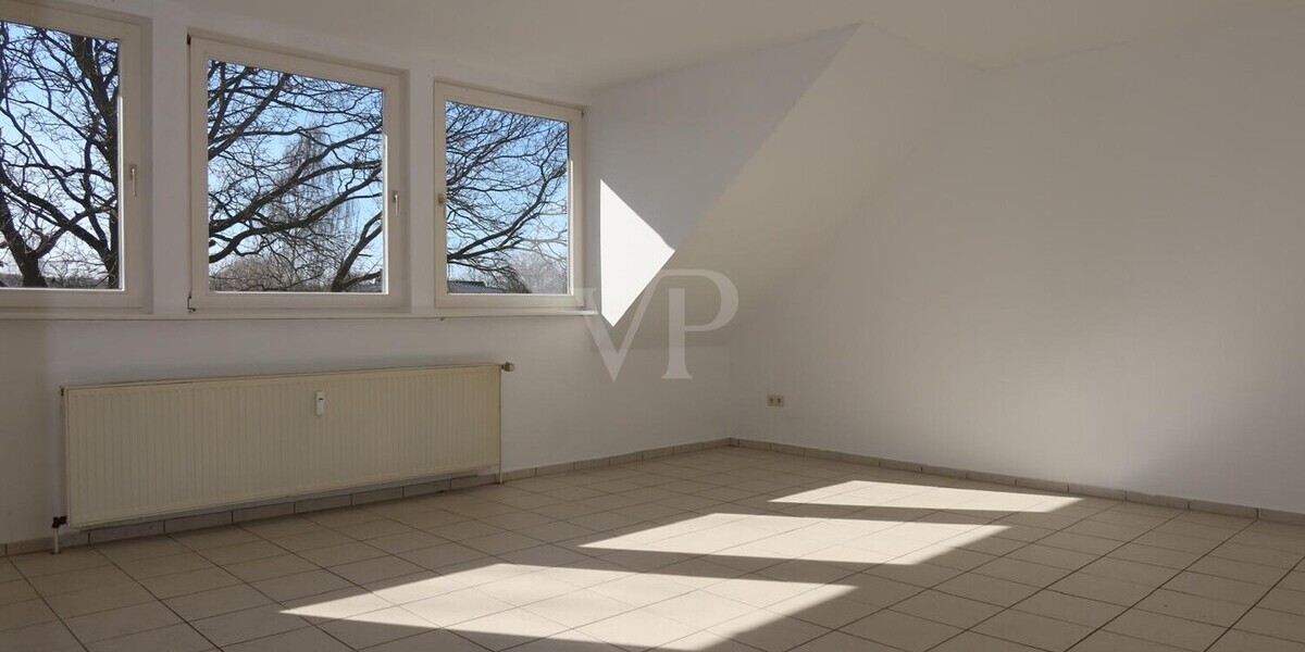 Frisch renovierte 3-Zimmer-Wohnung mit Einbauküche - Dachgeschoßwohnung Emsbüren | Angebot:26943003