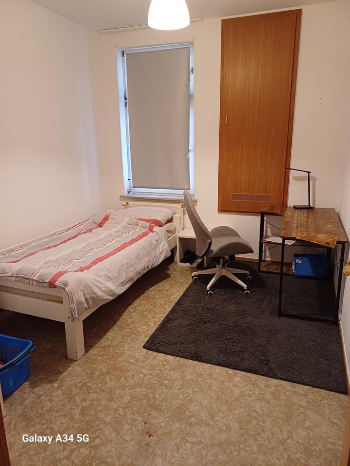 Zimmer in 3-Zimmer-WG zur Vermietung - Einzug ab 01.08.2025